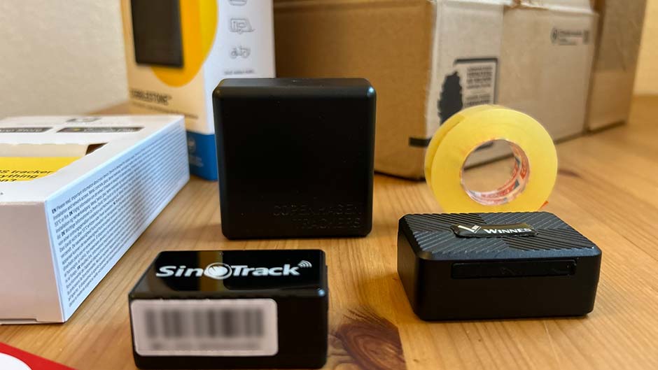 GPS-Tracker Größe Vergleich Sinotrack ST903 Winnes TK913 GPS Sender, Abmessungen, Gewicht, Qualität Größenvergleich