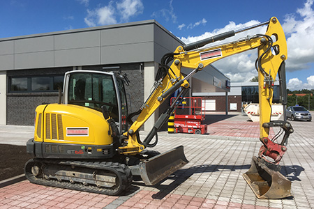 Minibagger Firmengelände Bauarbeiten